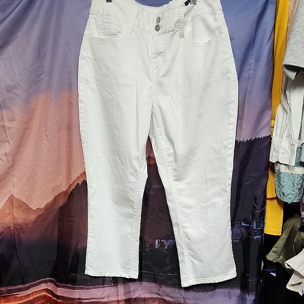 Stylish White Ankle Jeans for Women